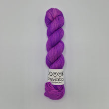 Load image into Gallery viewer, Purple riot - 100% Merino Worsted