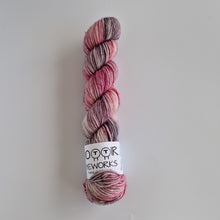 Load image into Gallery viewer, Funny feeling - 100% Merino Worsted