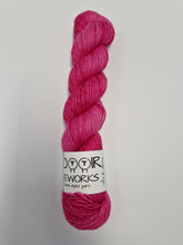 Load image into Gallery viewer, Pink laces - 100% Merino Worsted
