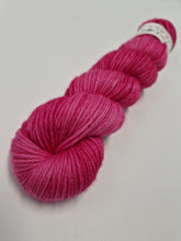 Load image into Gallery viewer, Pink laces - 100% Merino Worsted