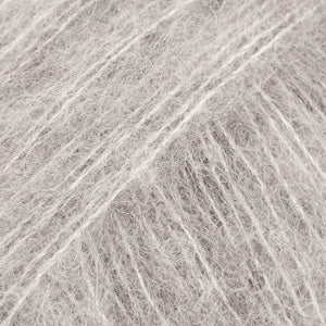02 Ljós grár - Drops Brushed Alpaca Silk