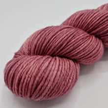 Load image into Gallery viewer, Pale plum - 100% Merino Worsted