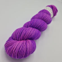 Load image into Gallery viewer, Purple riot - 100% Merino Worsted