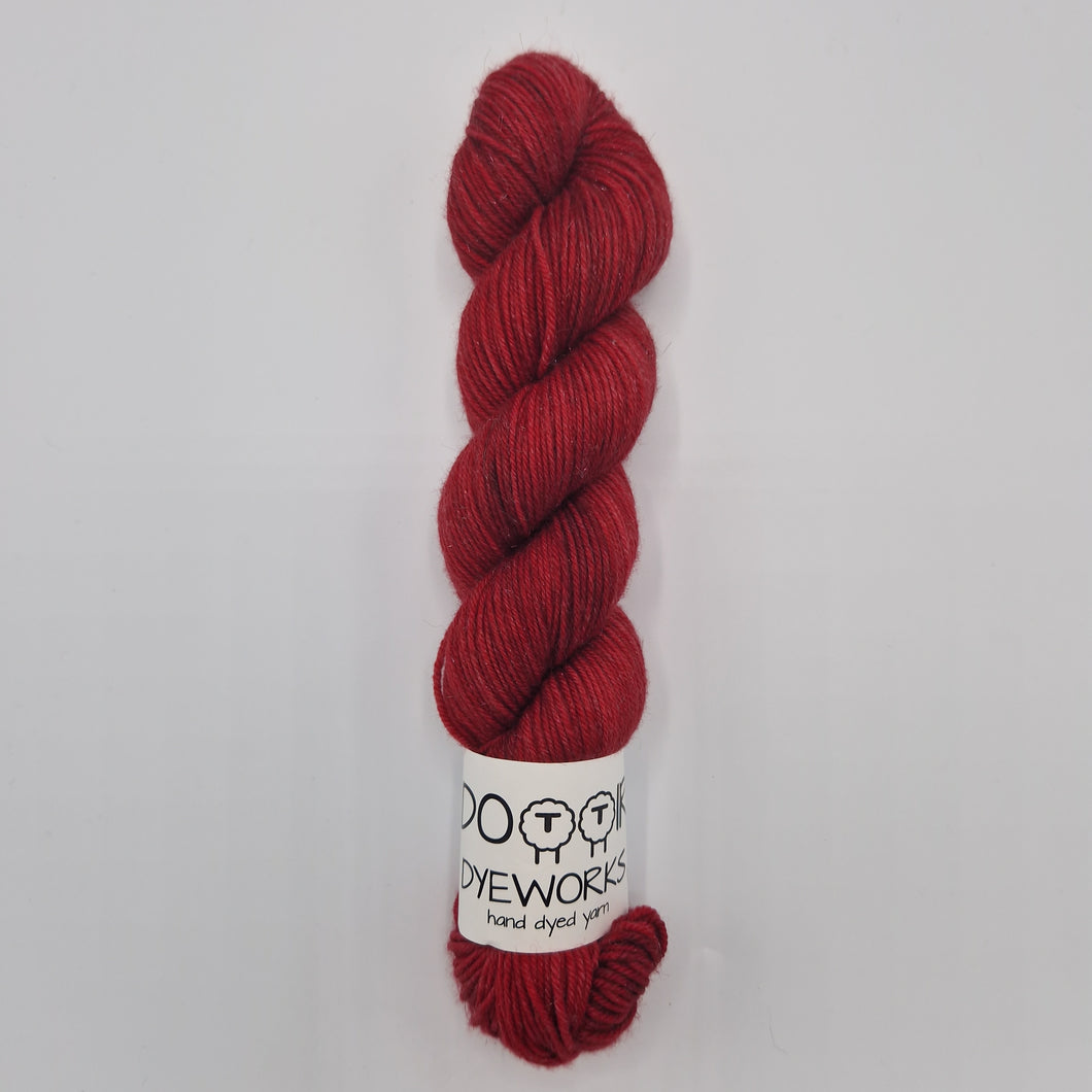 Red velvet - Silver Sparkle DK 100g