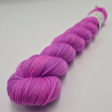 Load image into Gallery viewer, Pink riot - Tough Sock 50g