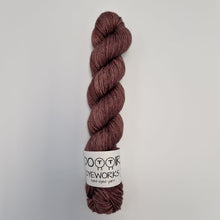 Load image into Gallery viewer, Dusty rose - 100% Merino Worsted