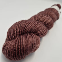 Load image into Gallery viewer, Dusty rose - 100% Merino Worsted