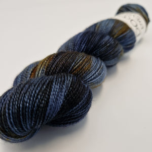 Crater- Merino high twist