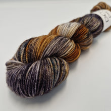 Load image into Gallery viewer, Storm - DK sock high twist