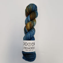 Load image into Gallery viewer, Timeless - DK sock high twist