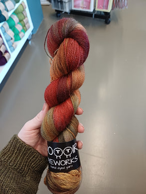 October - Merino Silk glit