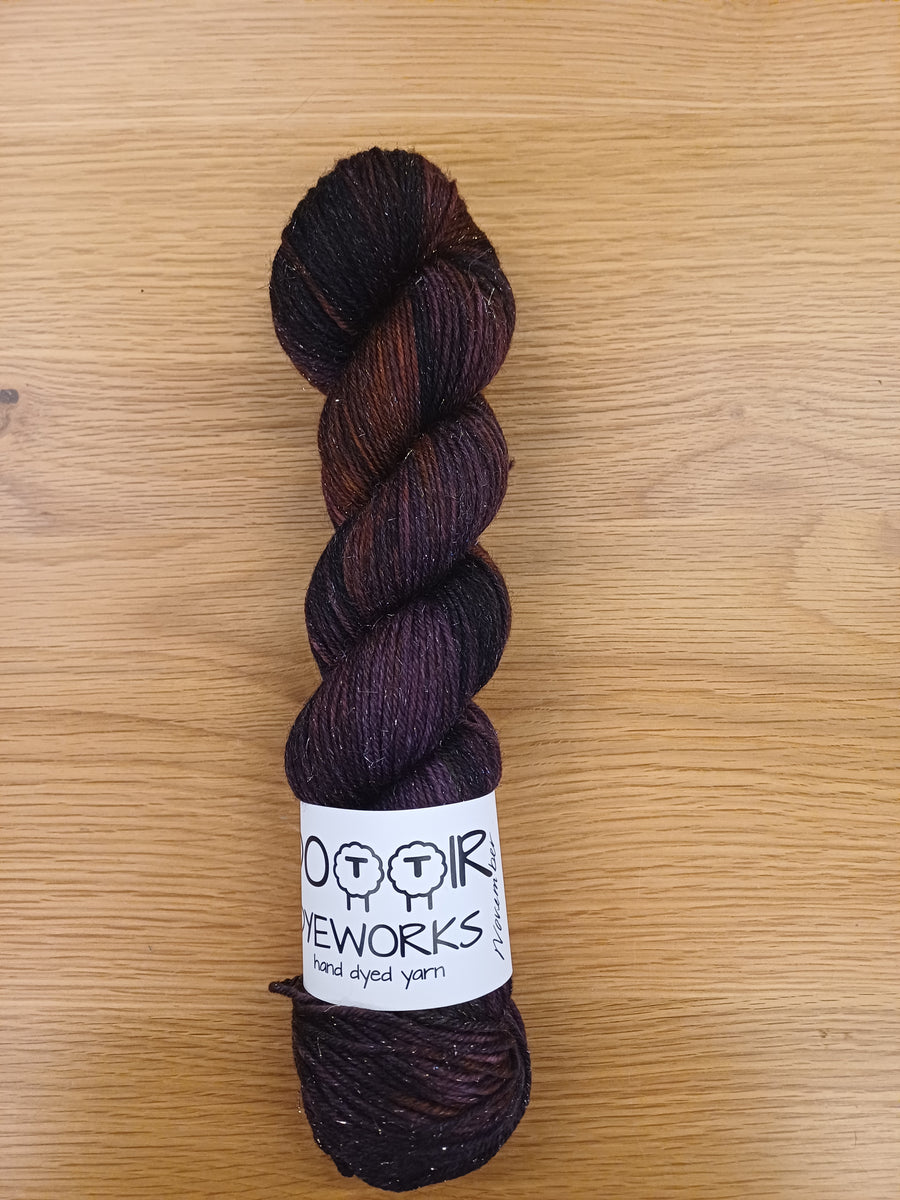 November - Silver Sparkle DK 100g – Dottir Dyeworks