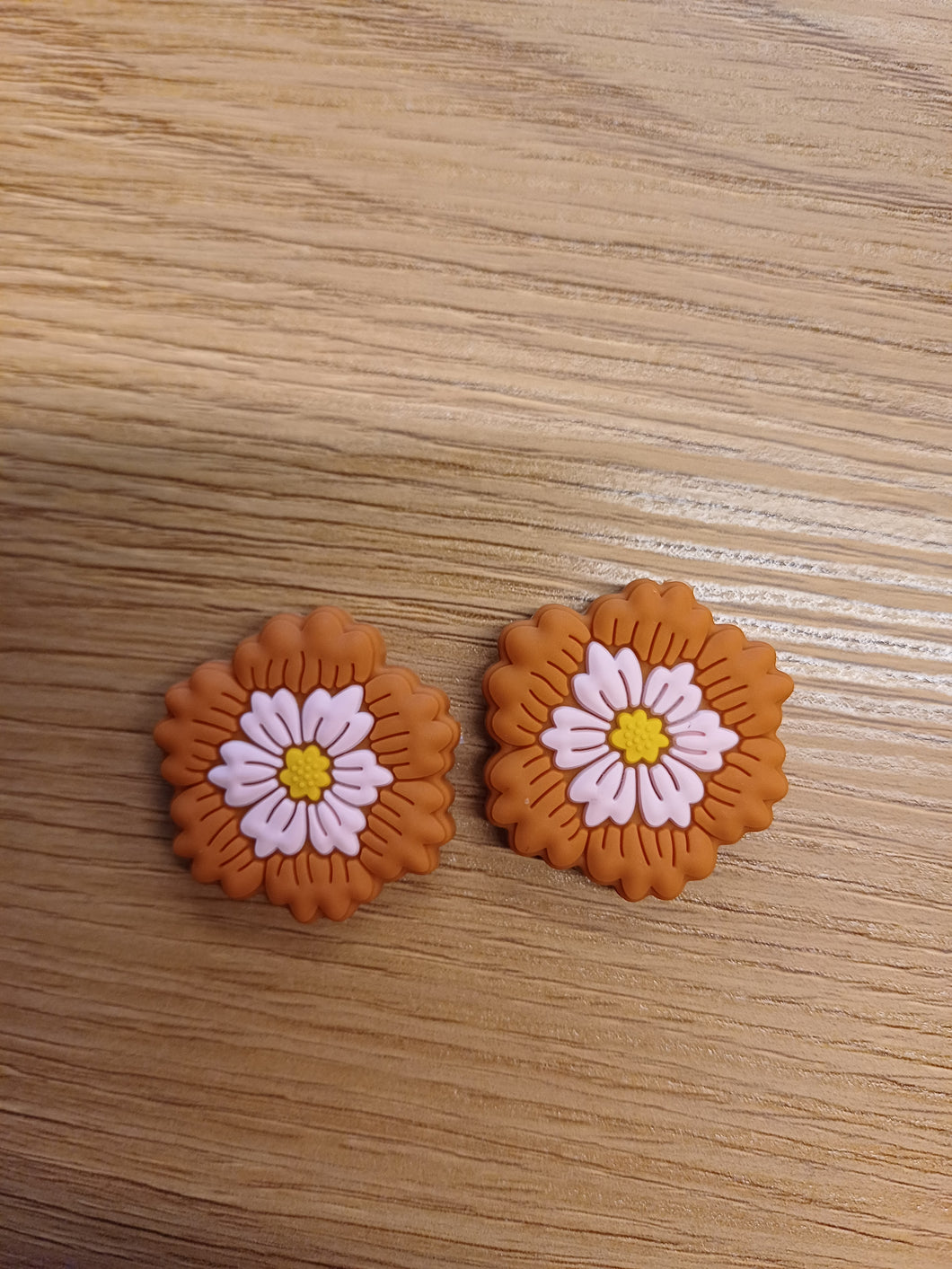 Lykkjustopparar - brún blóm