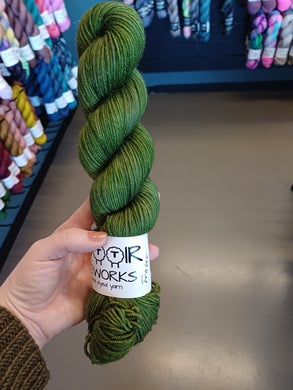 Fraser - Silver Sparkle DK 100g