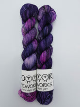 Load image into Gallery viewer, Purple dreams - Silver Sparkle 50g